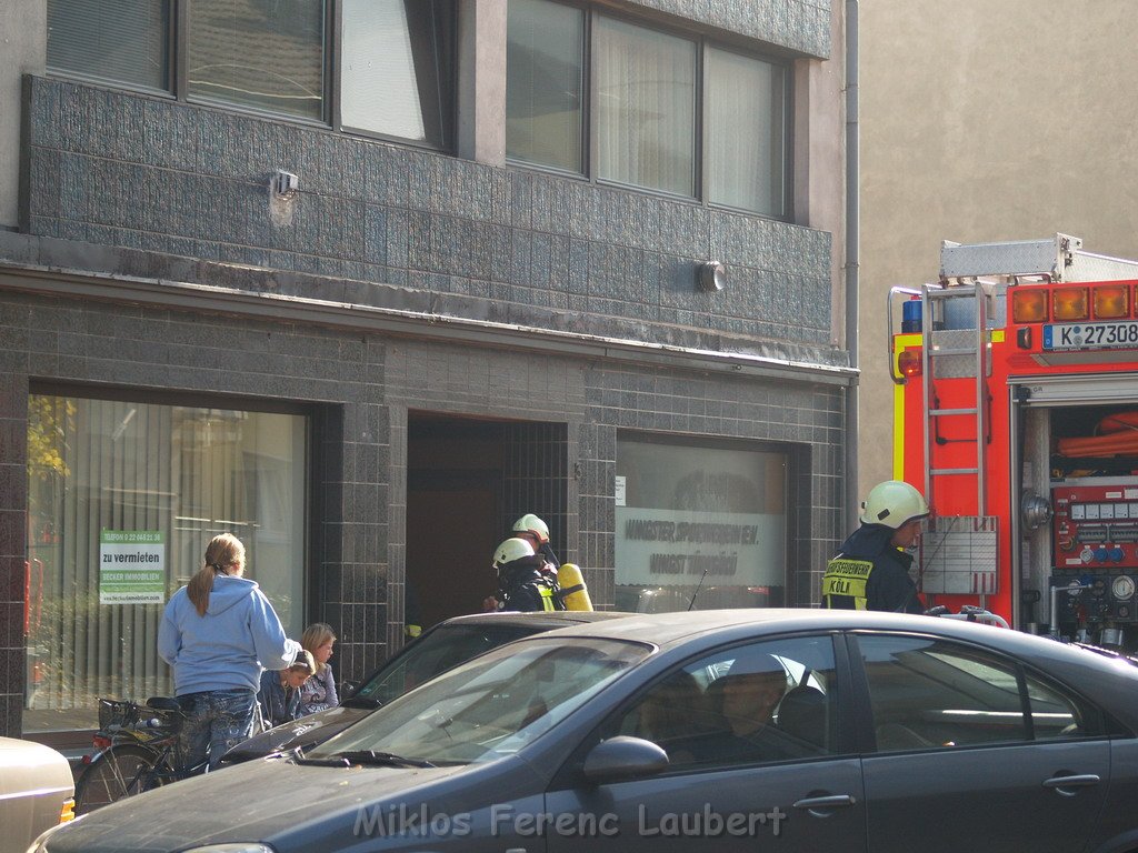 Mittags 14 Uhr Brand  gleicher Ort gleiche Strasse gleiches Haus   P04.JPG